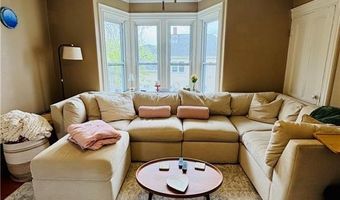 37 Lincoln Ave, Bristol, RI 02809