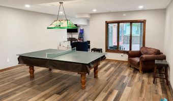 48190 265th St, Brandon, SD 57005