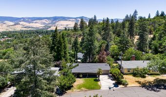 704 Elkader St, Ashland, OR 97520