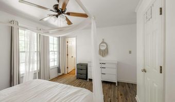 114 Barrington Dr 4, Athens, GA 30605