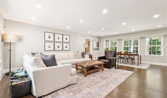 180 Pruitt Dr, Alpharetta, GA 30004