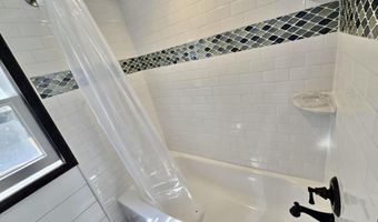 251 Pennant Ave, Beachwood, NJ 08722