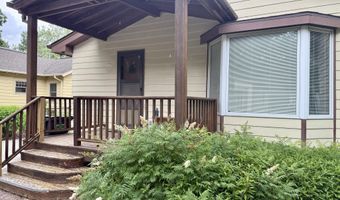911 Ridgewood Ave, Ames, IA 50010