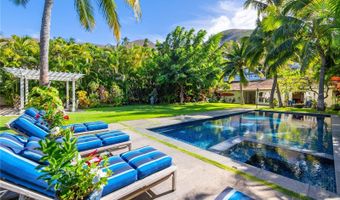 1586 Mokulua Dr, Kailua, HI 96734