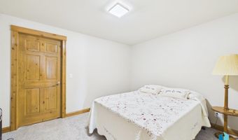 48190 268th St, Brandon, SD 57005