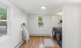 207 Mendon Rd, Cumberland, RI 02864