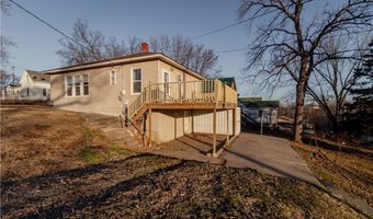 1520 S 7th St, Atchison, KS 66002