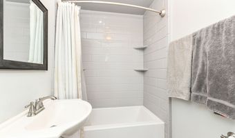 114 South St, Southport, IN 46227