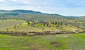 1820 Dry Creek Rd, Eagle Point, OR 97524