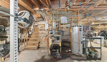 16 Burgess Rd, Foster, RI 02825