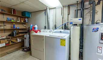 2442 Lisa Ln, Allentown, PA 18104