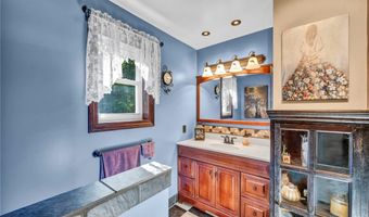 3596 Glenwood Dr, Austinburg, OH 44010