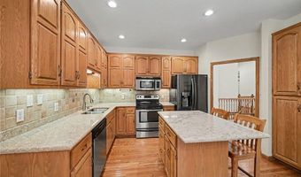 12999 Garvin Brook Ln, Apple Valley, MN 55124