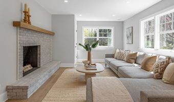 4 Rabbit Ln, Darien, CT 06820
