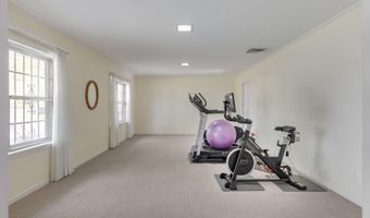 1215 N State St, Abbeville, LA 70510