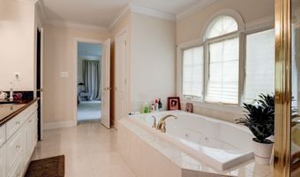 10109 DICKENS Ave, Bethesda, MD 20814