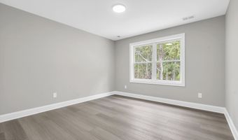 70 Seurat St, Barnegat, NJ 08005