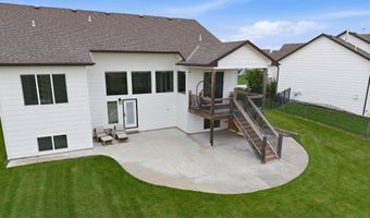 1113 W Lakeway Ct, Andover, KS 67002