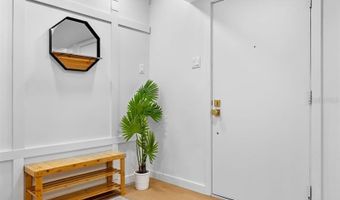 1055 KENSINGTON PARK Dr 205, Altamonte Springs, FL 32714