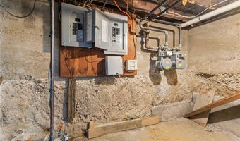 9 Southern St, Cranston, RI 02920