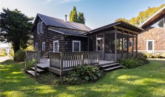 48 Ocean Ave, Jamestown, RI 02835