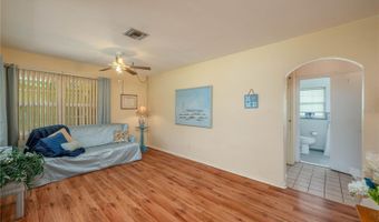 304 W LAKE Ave, Auburndale, FL 33823