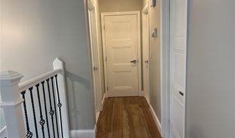 23 Granite St, Johnston, RI 02919