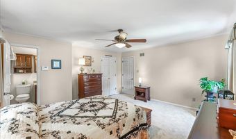 230 TREE TOP Ln, Hockessin, DE 19707