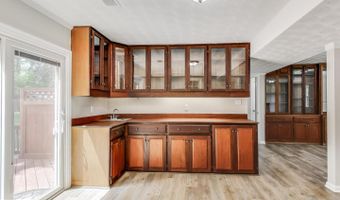 2403 SHERWOOD HALL Ln, Alexandria, VA 22306