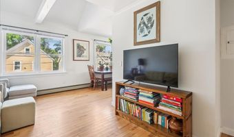 72 Lakeview Ter Unit D, Burlington, VT 05401