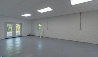 252 S Taxiway Dr, Albany, KY 42602