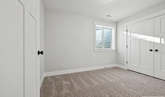 3928 Hidden Valley Dr, Ammon, ID 83406