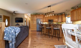 6879 Highway O, Ash Grove, MO 65604