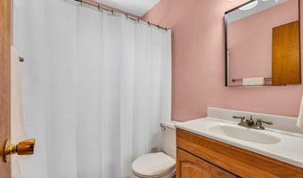26 Allen Dr, Allentown, NJ 08501