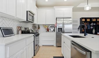 3312 Continental Ct, Altus, OK 73521
