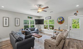 5114 Oak St, Bay St. Louis, MS 39520