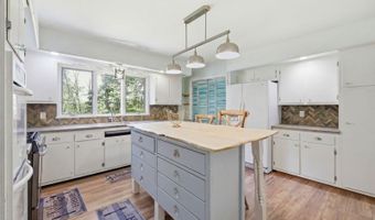 1571 County Rd 565, Alloway, NJ 07461