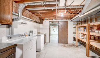5241 Dommers Dr, Fitchburg, WI 53711