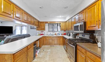 260 Renfrew Ave, Adrian, MI 49221