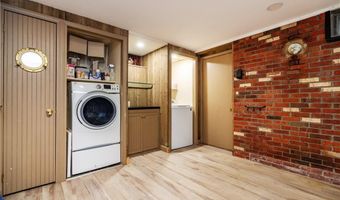 41 Mount View Ave, North Kingstown, RI 02852