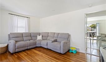141 Woodward Ave, East Providence, RI 02914