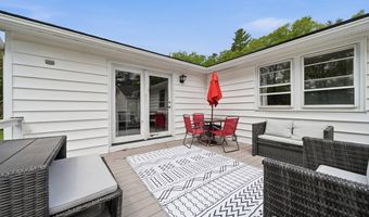 11 W Winkley St, Amesbury, MA 01913