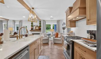 819 E UNIVERSITY Dr, Auburn, AL 36830
