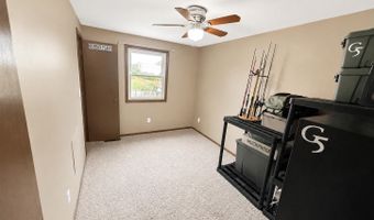 1102 Heritage Ln, Angola, IN 46703