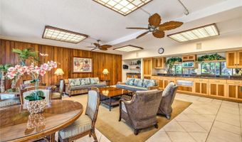 250 Kawaihae St 1D, Honolulu, HI 96825