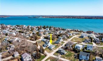 26 Richard Smith Rd, Narragansett, RI 02882
