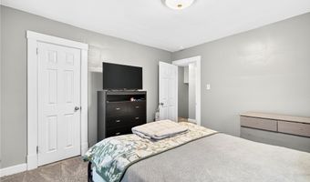 2202 McMinn St, Aliquippa, PA 15001