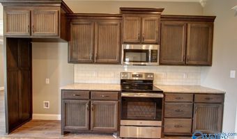 22947 Pin Oak Dr, Athens, AL 35613