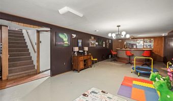 7204 Rockspring Dr, Affton, MO 63123
