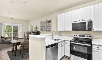 15614 EVERGLADE Ln 203, Bowie, MD 20716